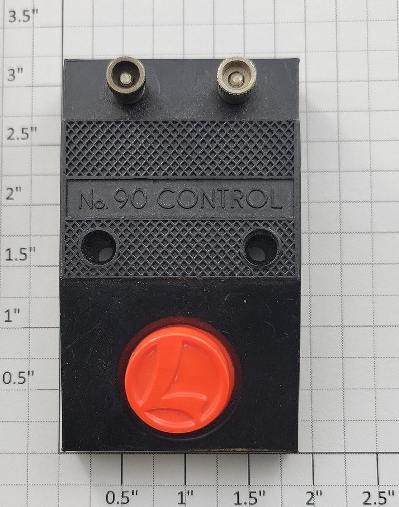 Lionel 90C O Gauge Control Switch with Crosshatch Front