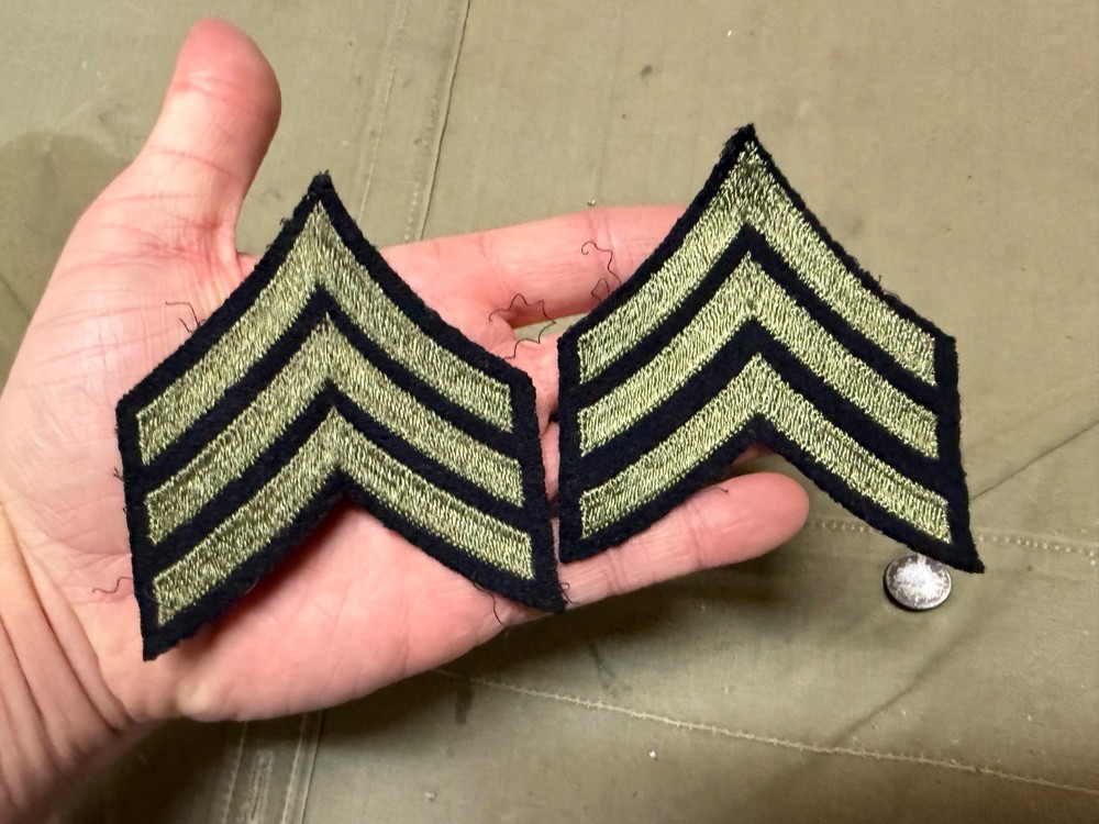 ORIGINAL WWII US ARMY INFANTRY SERGEANT SLEEVE RANK WOOL CHEVRONS