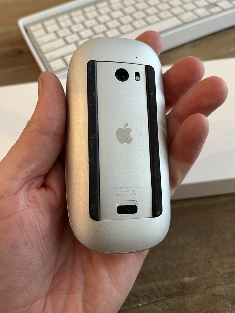 Apple Mac Wireless Bluetooth Keyboard A1314 & Magic Mouse A1296 Battery Powered