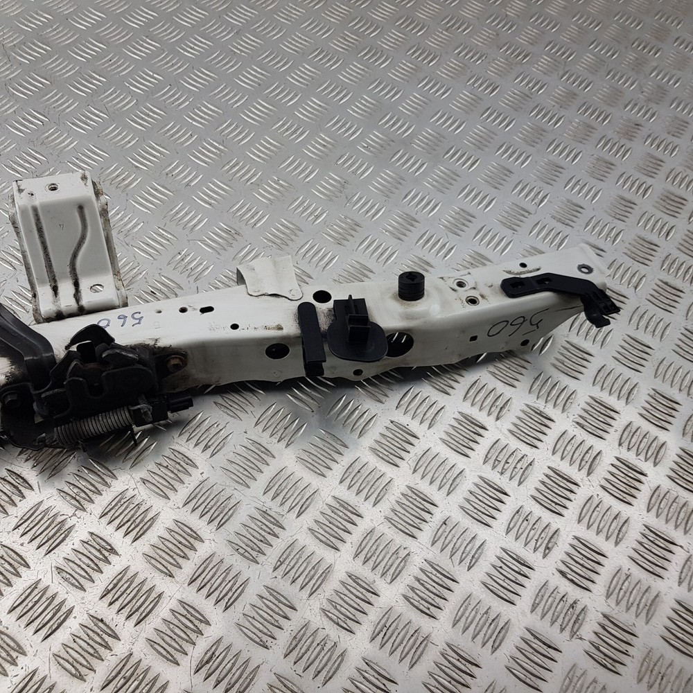 TOYOTO VERSO SLAM PANEL UPPER BONNET LOCK 2013 MK2