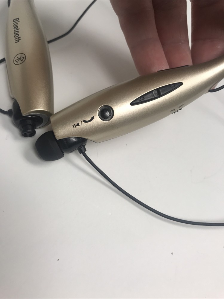 Bluetooth Headset with charger 931