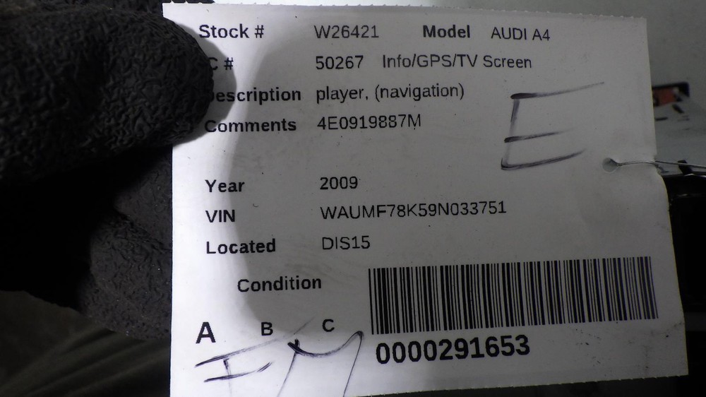 09 AUDI A4 Info Screen 4E0919887M