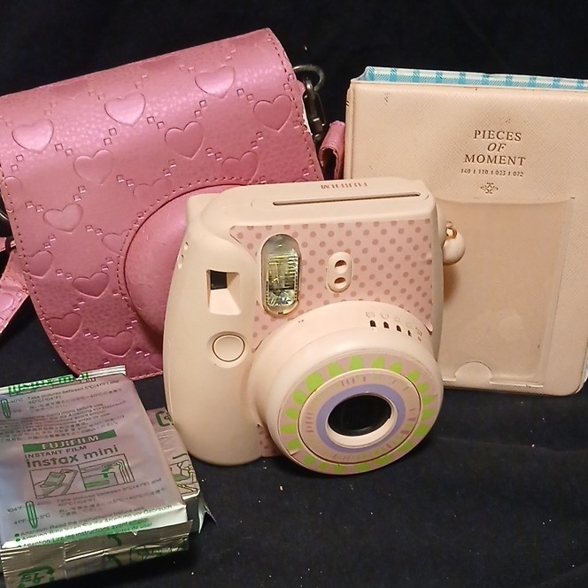 Fujifilm Instax Mini 8 Pink Instant Camera with Accessories and Case