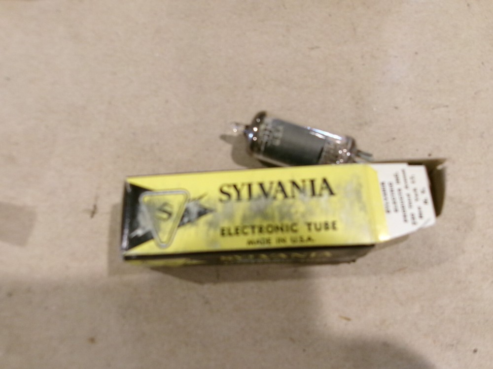 OEM VINTAGE ELECTRONIC TUBE SYLVANIA 3DT6