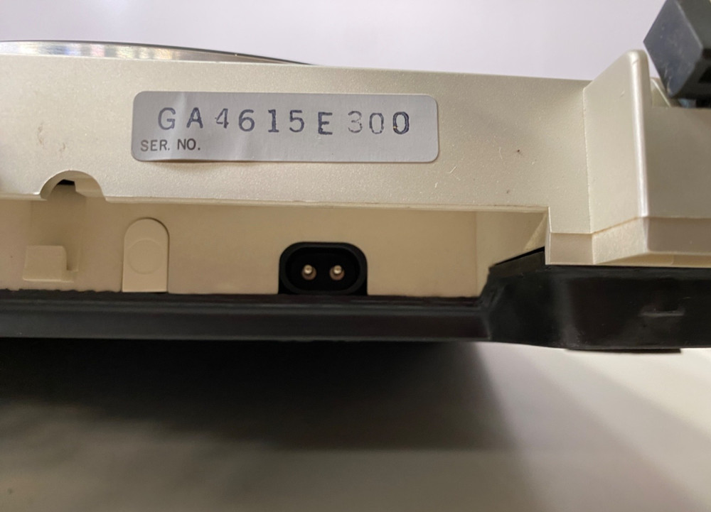 Technics SL-Q300 Quartz Direct Drive Automatic Turntable System *PARTIALLY WORKS