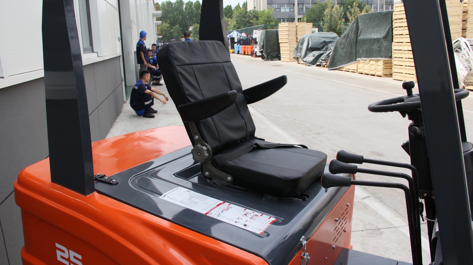 2.5Ton 5500lbs Electric Forklift W/60V 70Ah Charger Lead-acid battery Solid Tire