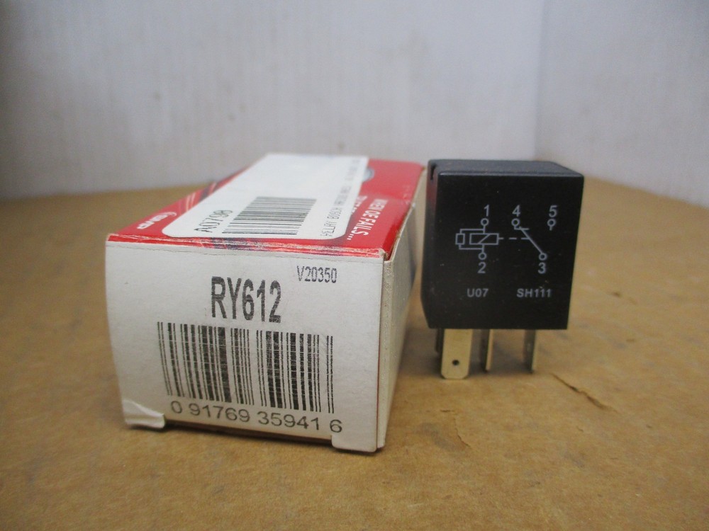 Fuel Pump Relay Standard RY612