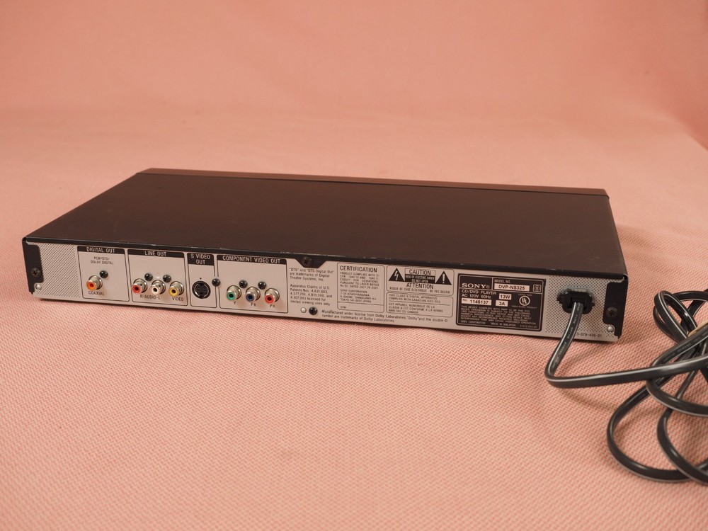 Sony CD/DVD Player DVP-NS325. With Remote Control
