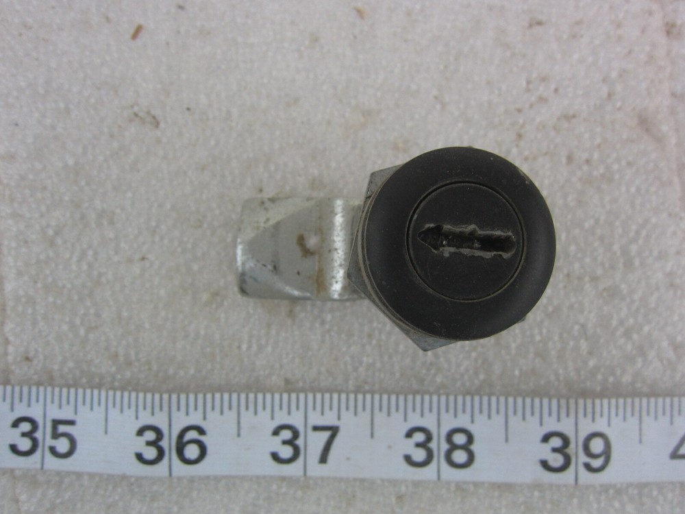 Hoffmann Wiegmann EDI Slotted Screwdriver Cam Panel Lock, Used