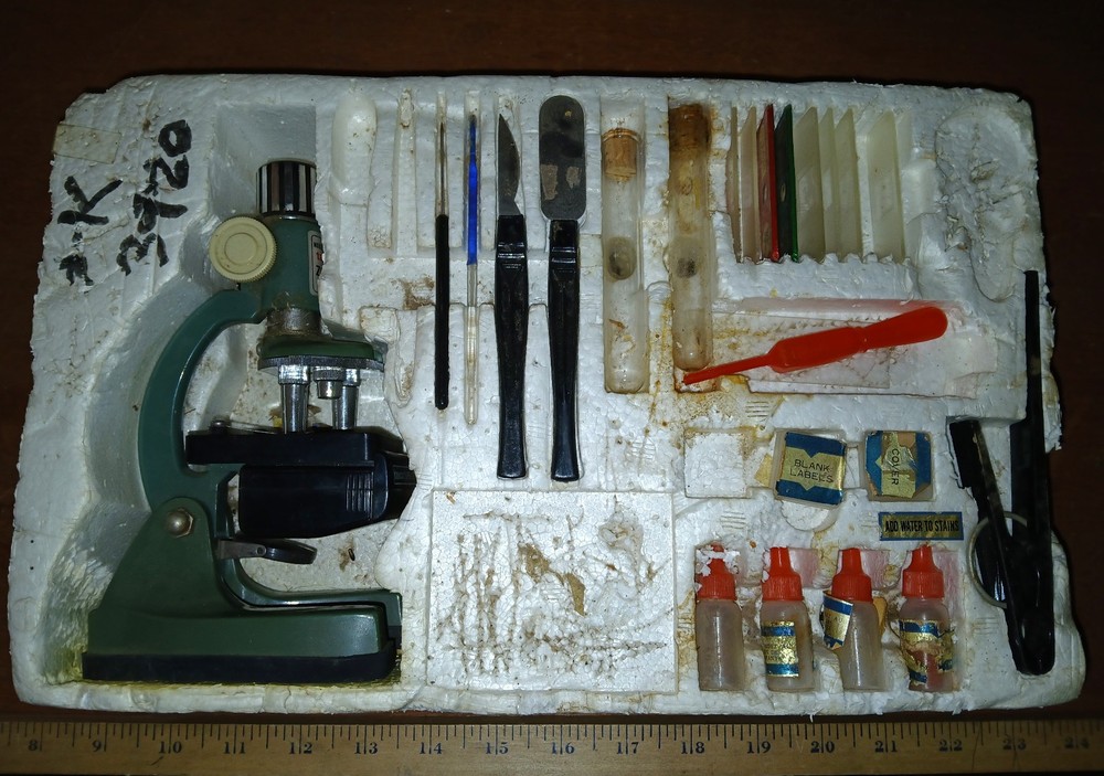 Tasco Microscope Kit Model 9876 - Used
