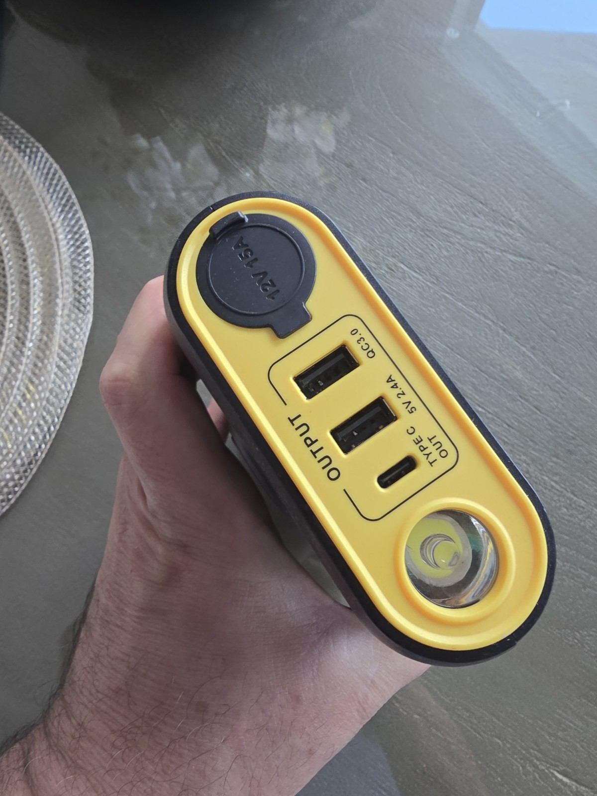 New Lion Energy Lion Cub GO Portable Power Unit 120Wh AC DC USB Solar