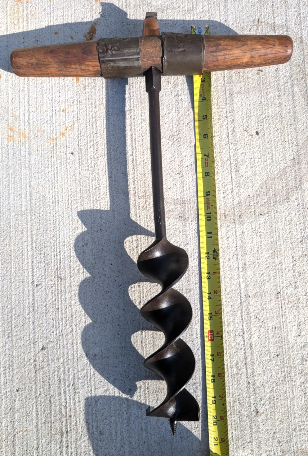 WI Barn Antique Vintage T Handle Barn Beam Hand Drill 2 1/4" Bit x 20 1/4"     H