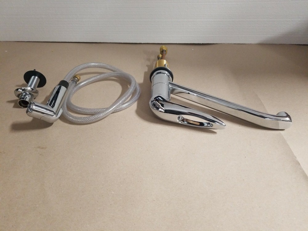 Finesse One Handle Chrome Kitchen Faucet / Spray