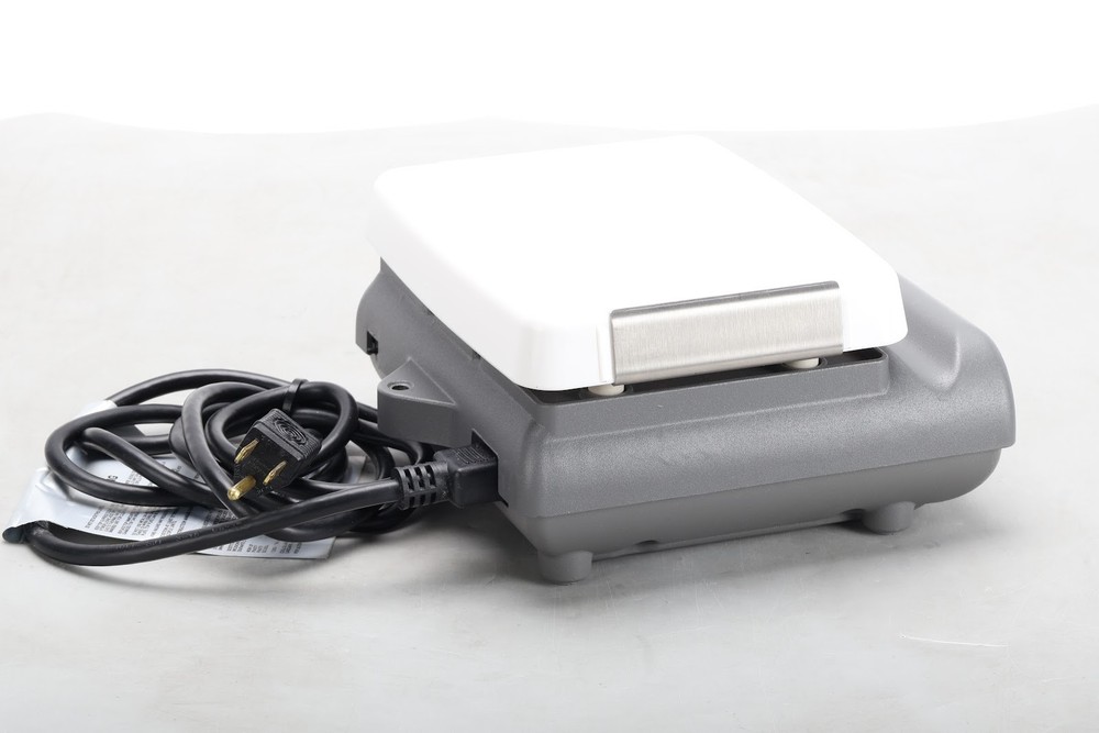 Corning PC-410 Laboratory Digital Display Stirrer With Power Cable