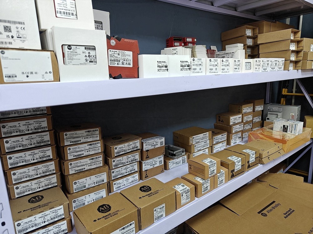 Fatory Sealed PLC-AB 1756-DH485 SER A ControlLogix Communications Module