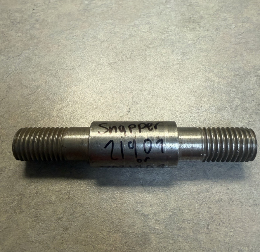 Snapper 7021909 SPINDLE, Drive Disc 5.040" Long
