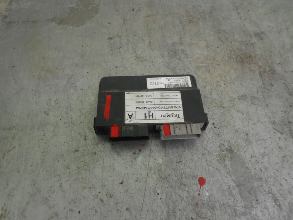 triumph  675  street triple   cdi  unit