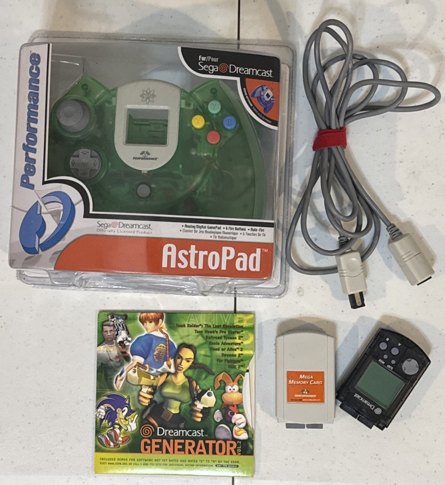 Sega Dreamcast Performance  Astropad, VMU, memory card, controller ext