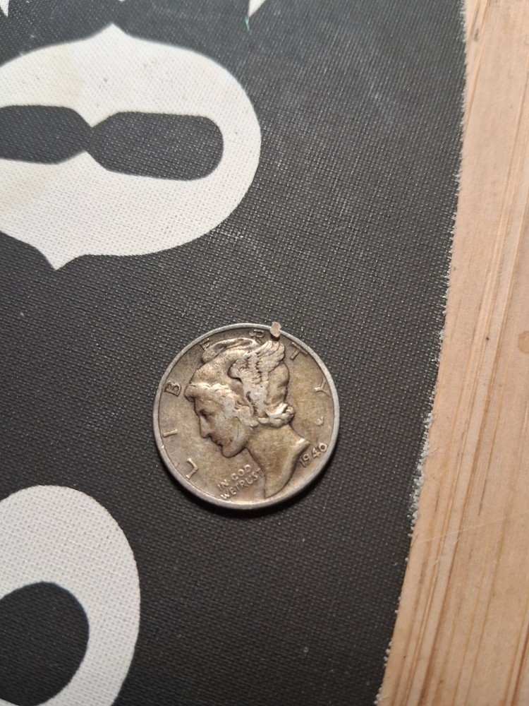Mercury Dime 1940 w Silver