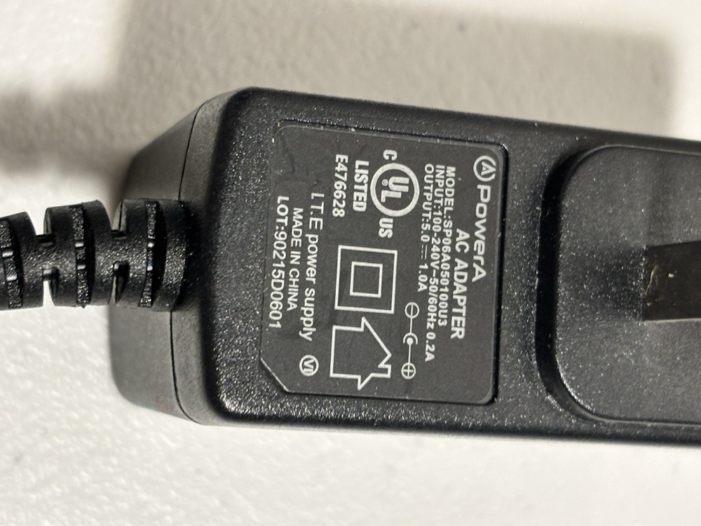 PowerA CPFA141325-02 DualShock 4 Controller Charging Station Tested Working