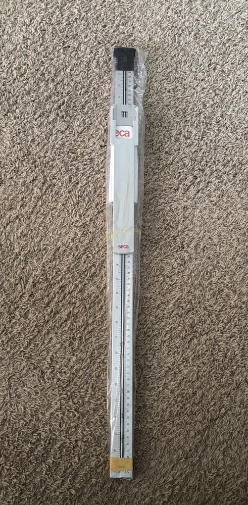 SECA 220 Telescoping Stadiometer NEW!!