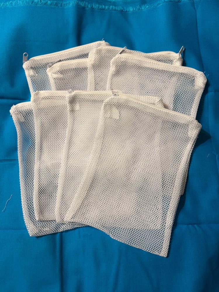 8 piece zipper mesh bag 6"x 7"