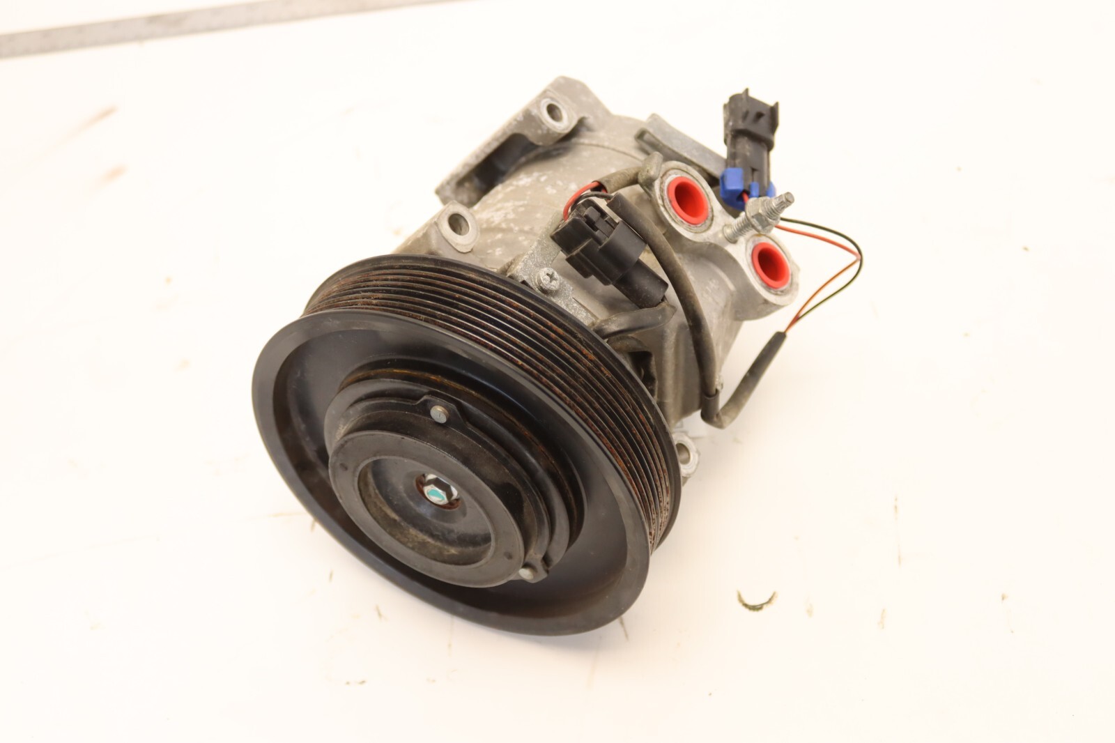 2011-2020 FREIGHTLINER CASCADIA 125 A/C AIR COMPRESSOR RED DOT 75R9082 OEM