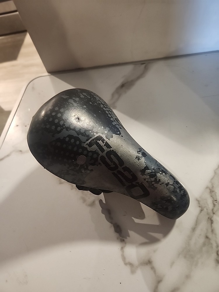 Nicety Tattoo Flash Style Bicycle Seat FS20 Black & Gray