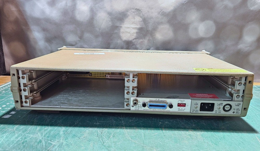 1990s HP 3488A HP-IB Programmable Switch/Control Unit - Passes Self Test