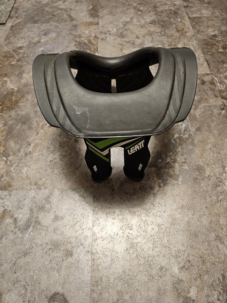 Leatt GPX Neck Brace - Junior