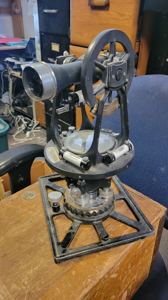ANTIQUE SURVEYERS TRANSIT/LEVEL