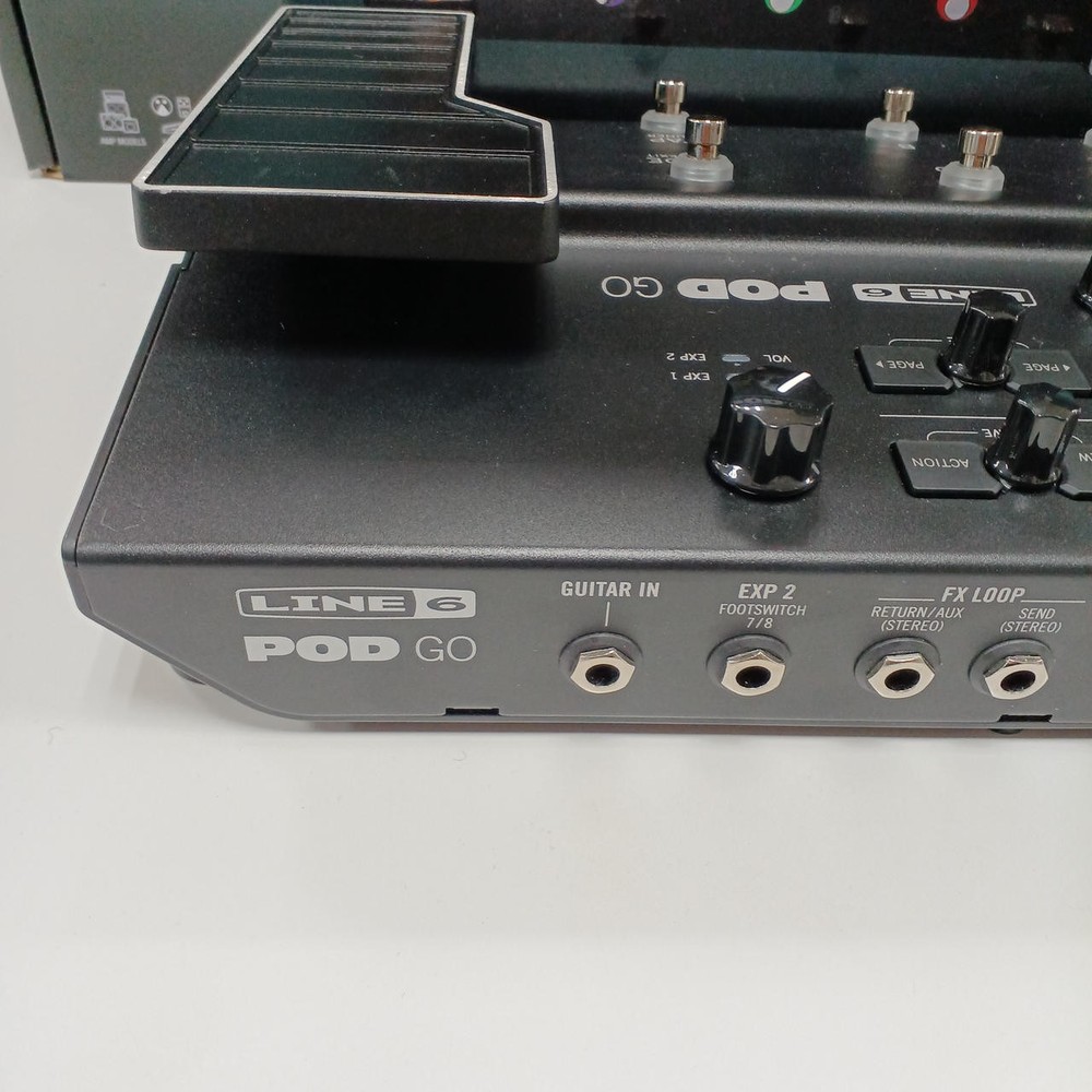 Line 6 POD Go Guitar Multi Effects Processor HX Amp Modeling 270+ Presets Looper
