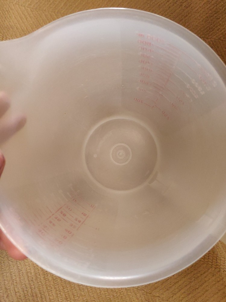 Tupperware 8 cup Measuring Pitcher No Lid