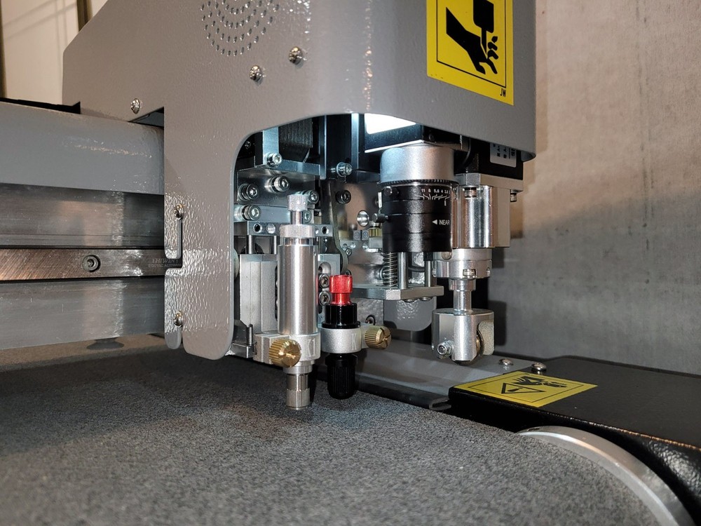 Duplo Digital DieCutter DocuCutter DPC-400