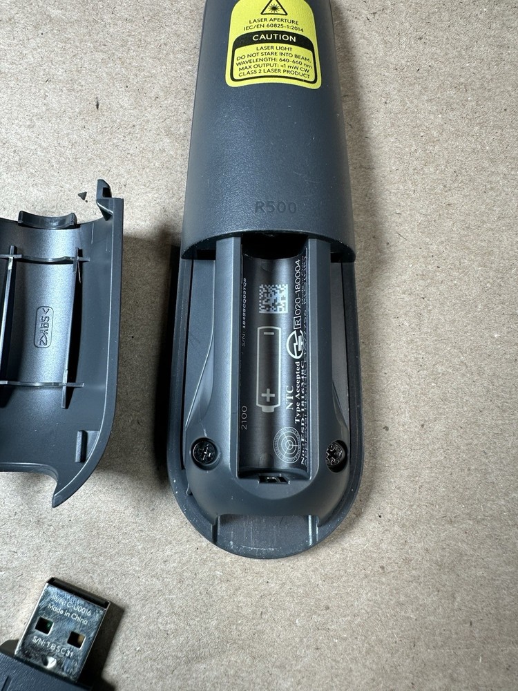 Logitech Presentation Remote Laser Pointer w USB Receiver Dongle! ~ Works Great!