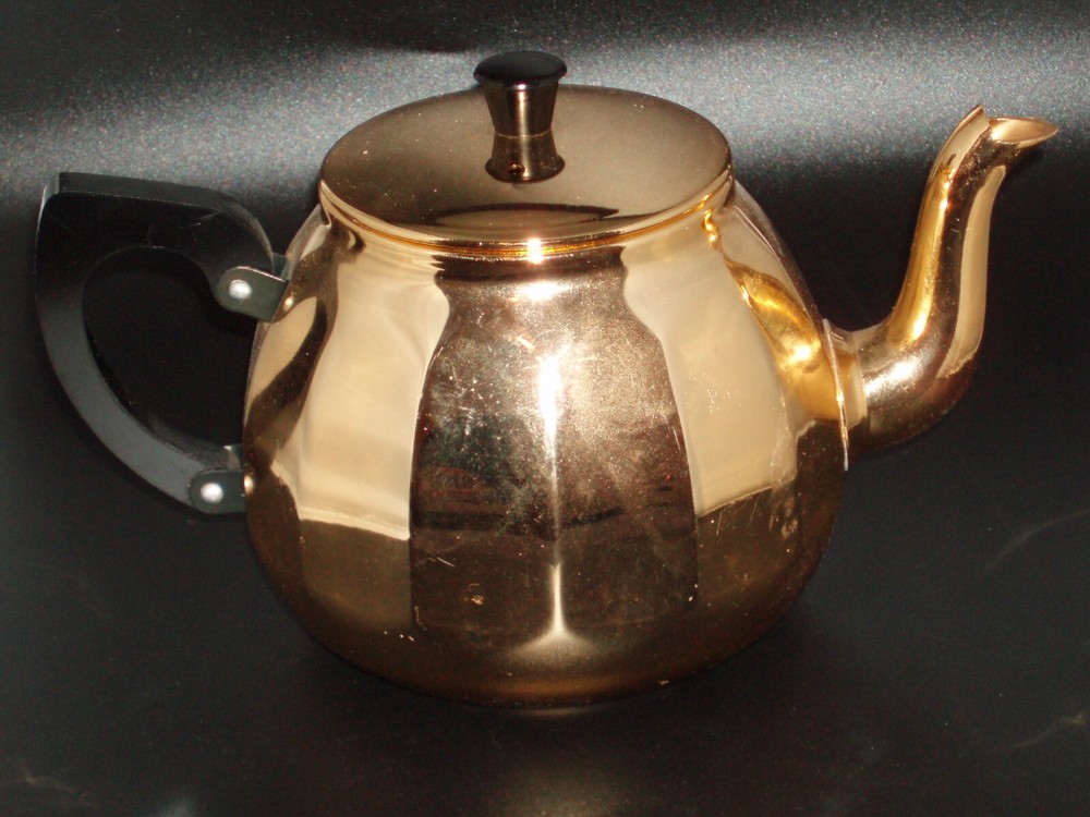 Vintage Mid-Century Gold Anodized TOWERBRITE Tea Pot Bakelite Handle