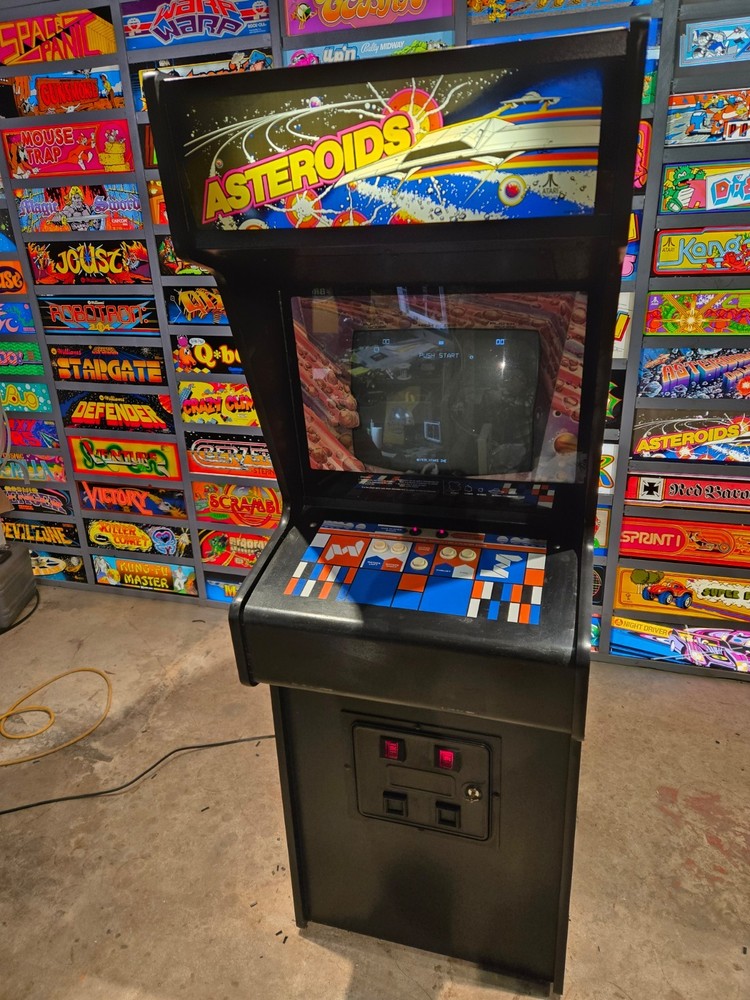Nice original 1979 Atari ASTEROIDS Vector XY Video Arcade Game - FREE SHIPPING