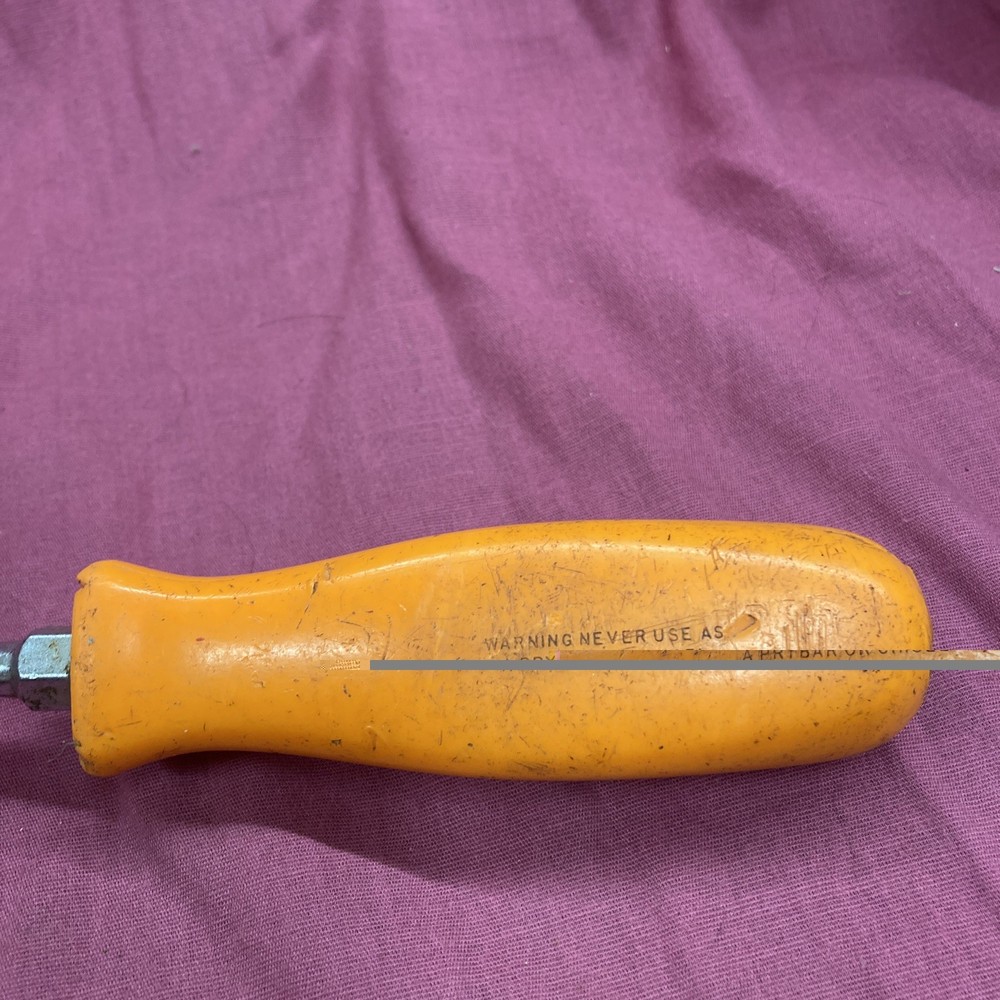 Snap On Tools VINTAGE STD6 Slotted Flat Tip Tri-Lobe Triangle ORANGE Screwdriver