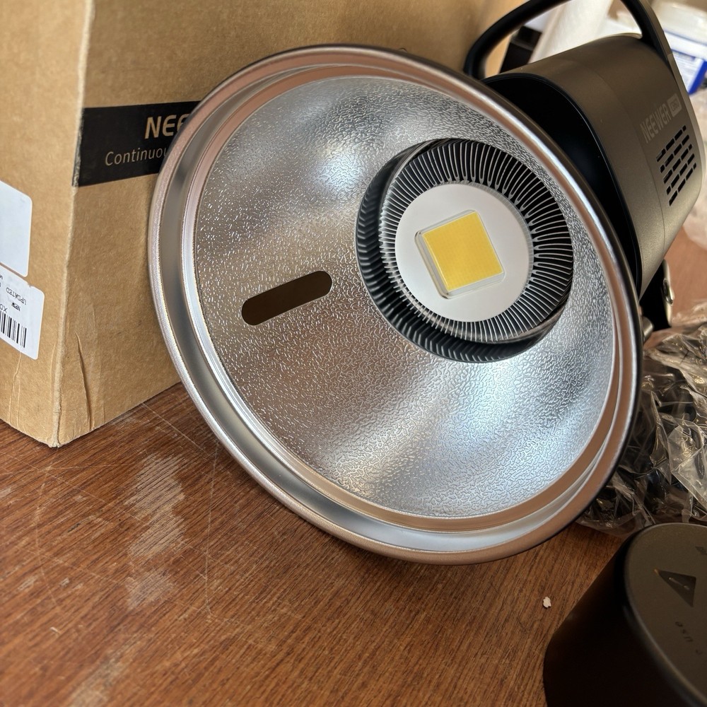 NEEWER CB60 LED Video Light