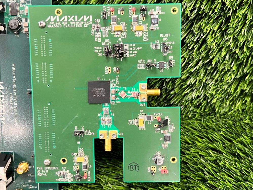 Maxim 5036A High Speed Data Converter Evaluation Platform w Maxim MAX5879 Kit