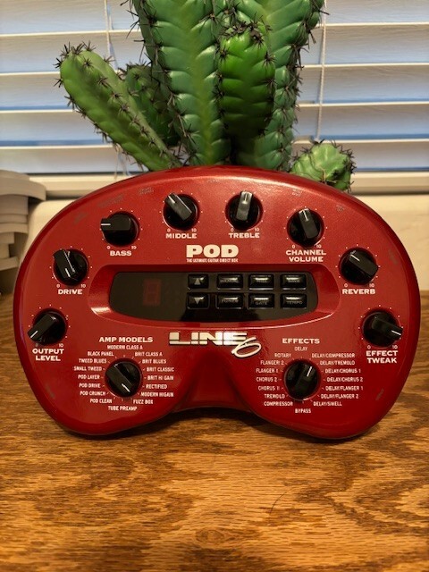 POD LINE6 The Ultimate Guitar Direct Box - Complete Guitar Tone Solution.