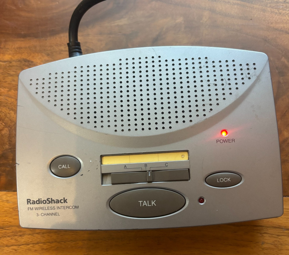 RadioShack Advance 3-Station FM Wireless Intercom System 43-3105A