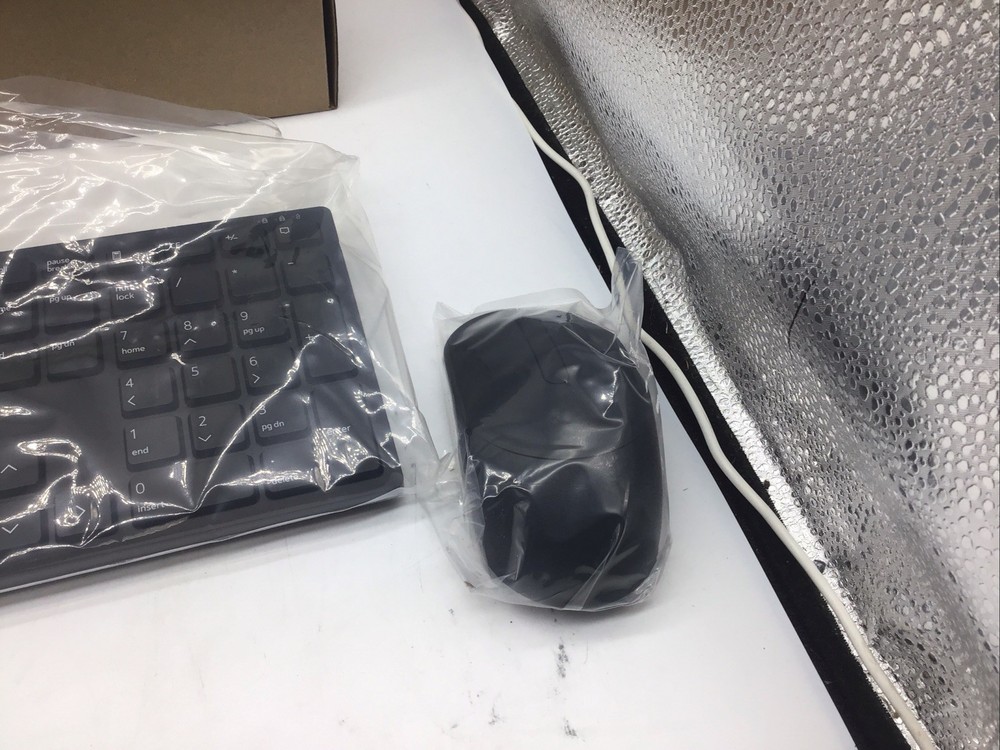 Dell Pro KM5221W Keyboard & Mouse New In Box 12 Programmable Function Keys Read