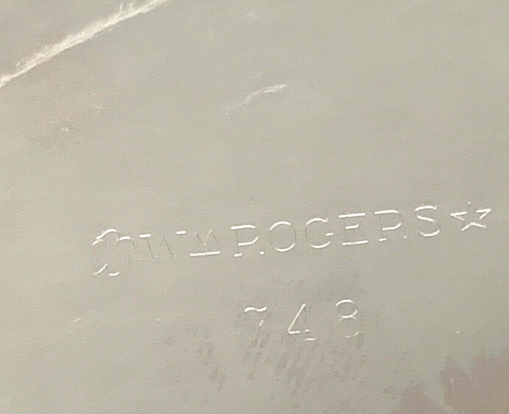 Wm Rogers 748 Round Candy Mint Nut Silver Plate Bowl Dish 7.5 in diameter VTG