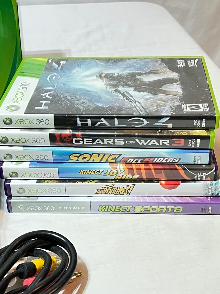 XBOX 360 SYSTEM, GAMES, KINECT SENSOR, XBOX 360 REMOTE CONTROLE EXCELLENT SHAPE