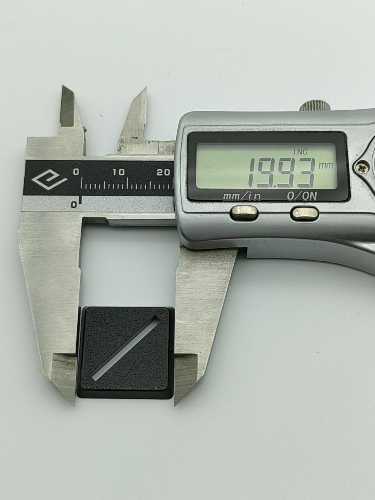 Lot Of 60 20mm Square Beveled Slot Bases Used For Warhammer Fantasy Skink Skaven