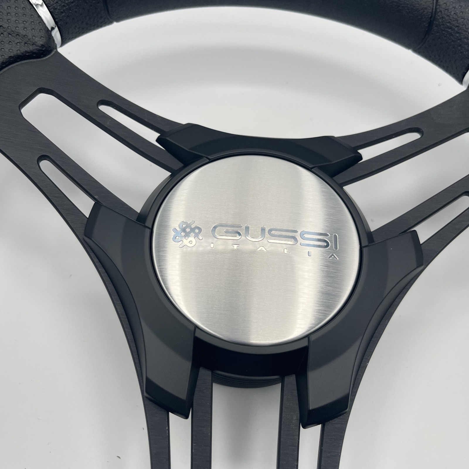 Gussi Italia Boat Steering Wheel Black Brushed Alum Spokes KEYED | Gussi Italia
