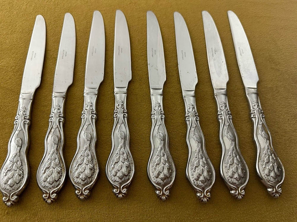 Wallace 1810 Stainless  Peacock Pattern  (8) Dinner Knives - (blade Flaws)