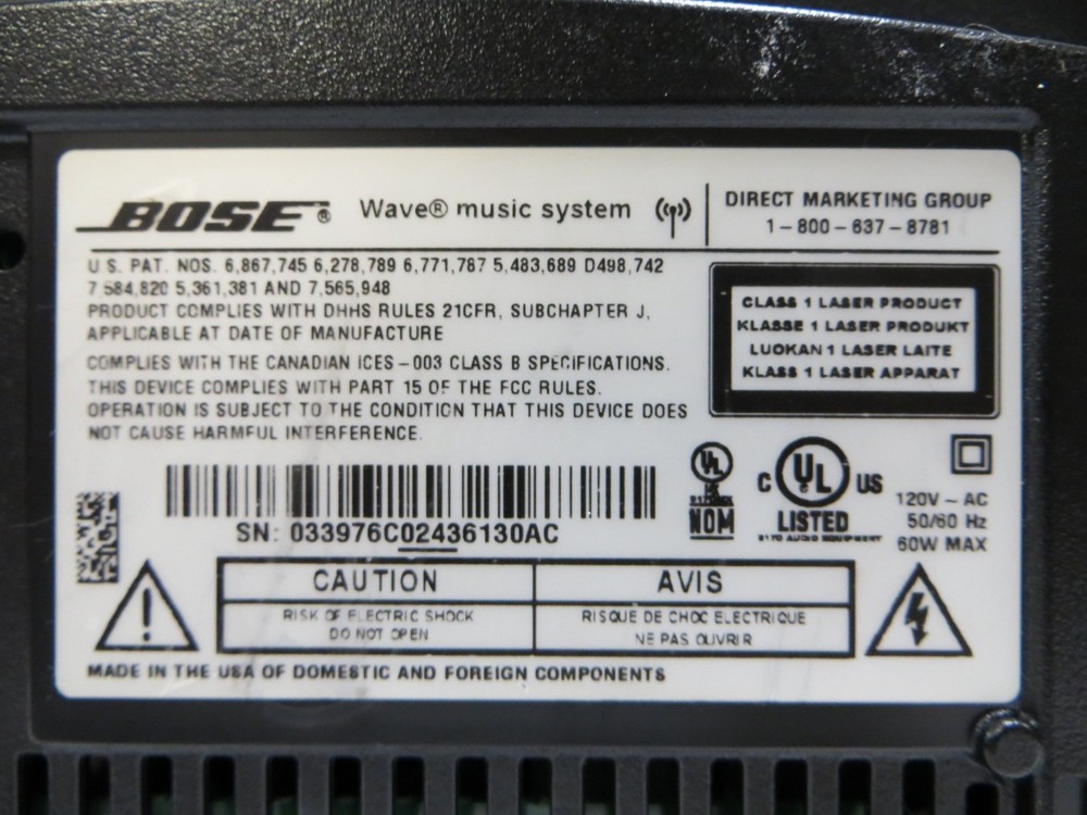 Bose Wave Music System white w/ Remote control work great