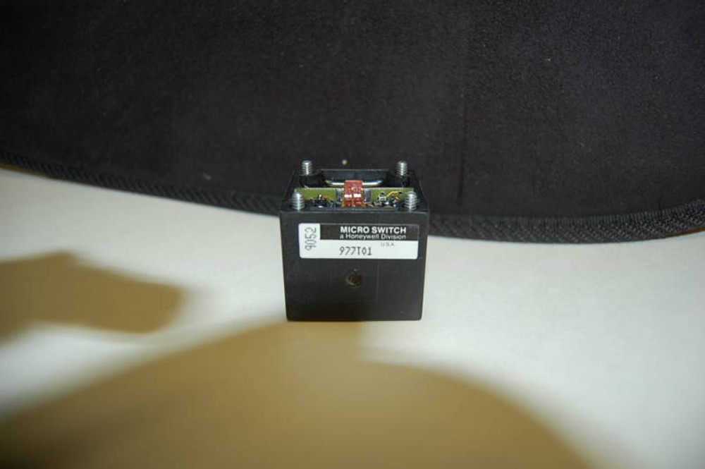 Honeywell Division MicroSwitch 977T01 9052